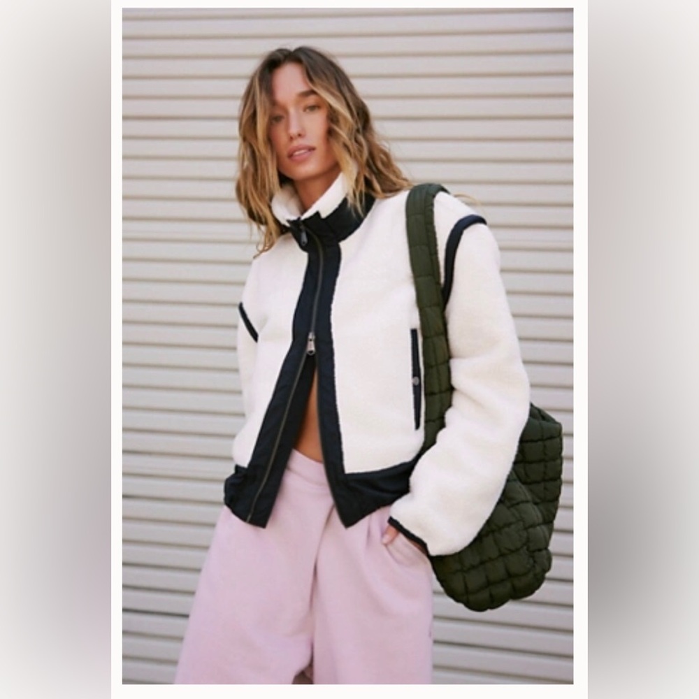 •SOLD• Free People Courtside Fleece Jacket XS